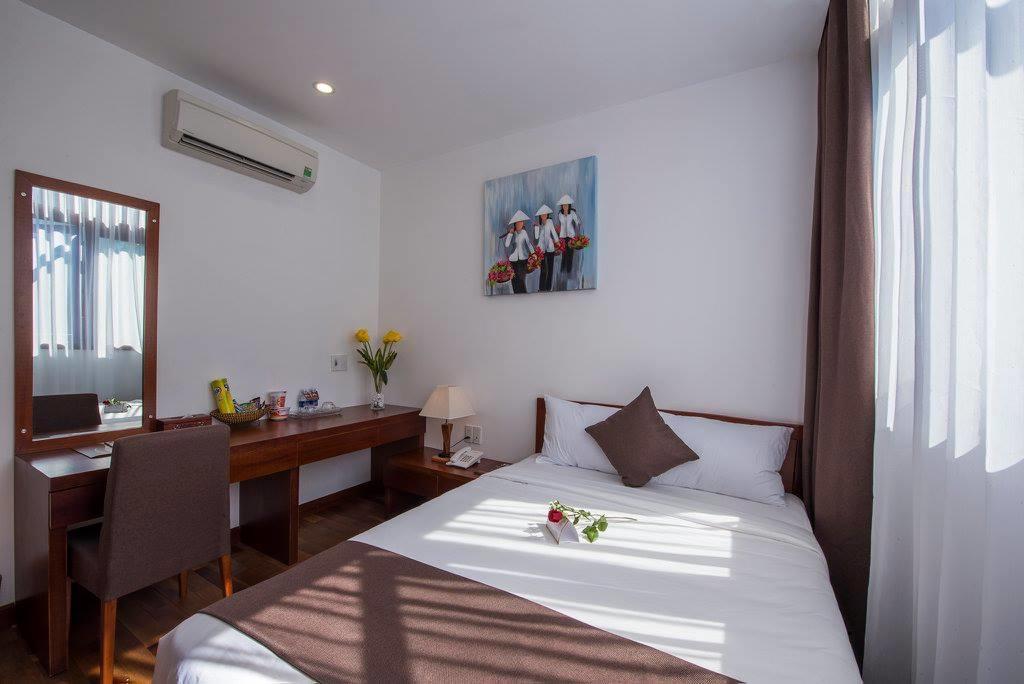 Ocean Flower Hotel Da Nang Exterior photo
