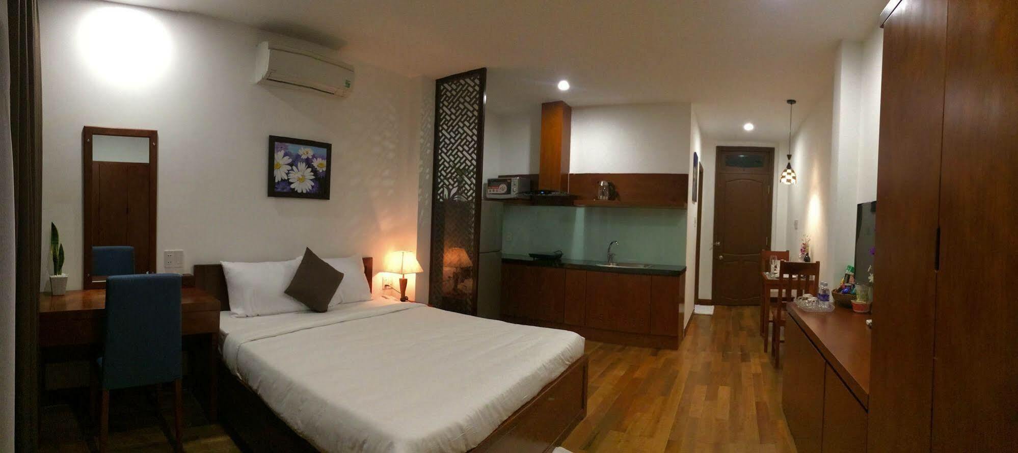 Ocean Flower Hotel Da Nang Exterior photo